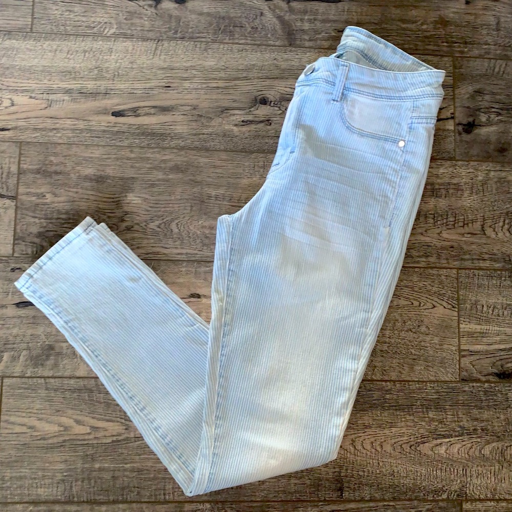 Time and Tru Blue&White Stripe Light Wash Skinnys